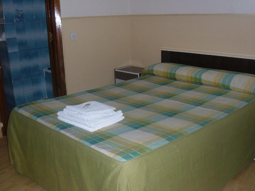 Hostal Olga Madrid Kamer foto